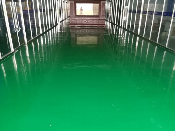 密封固化劑地坪和環(huán)氧地坪有什么不同？